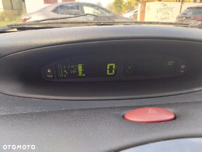 Citroën Xsara Picasso 1.6i SX - 2