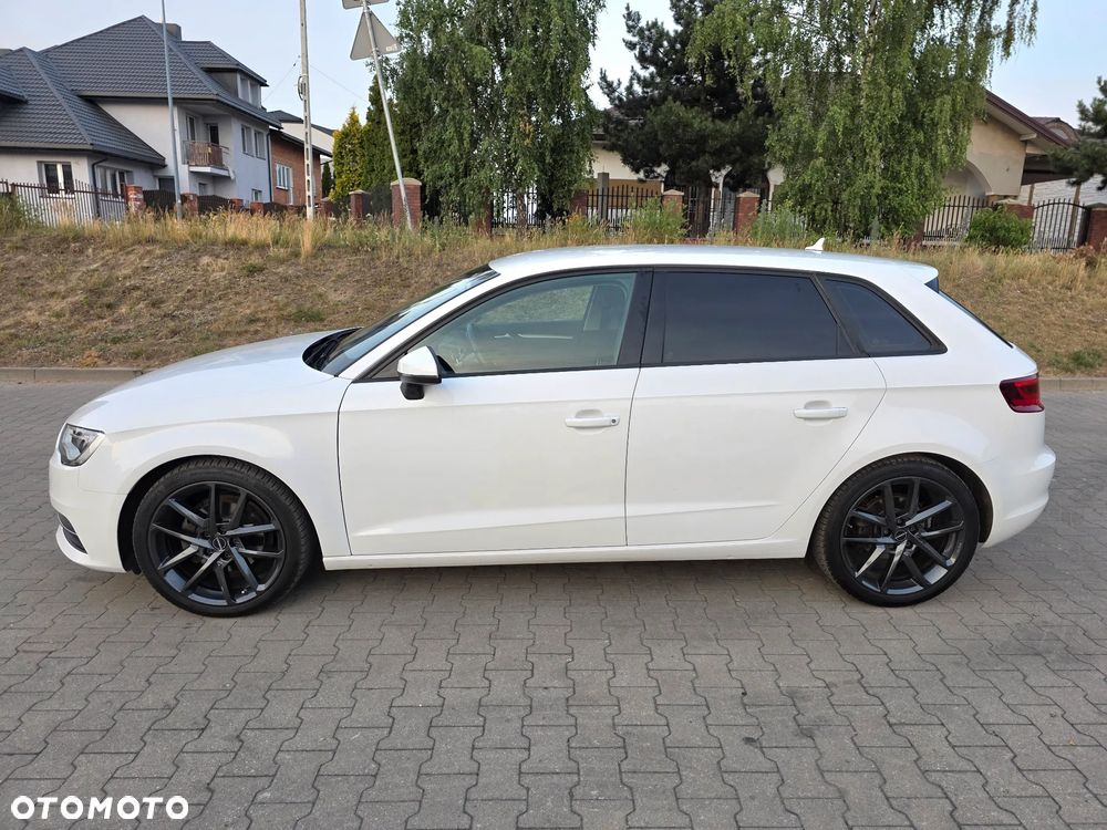 Audi A3 Sportback - 8