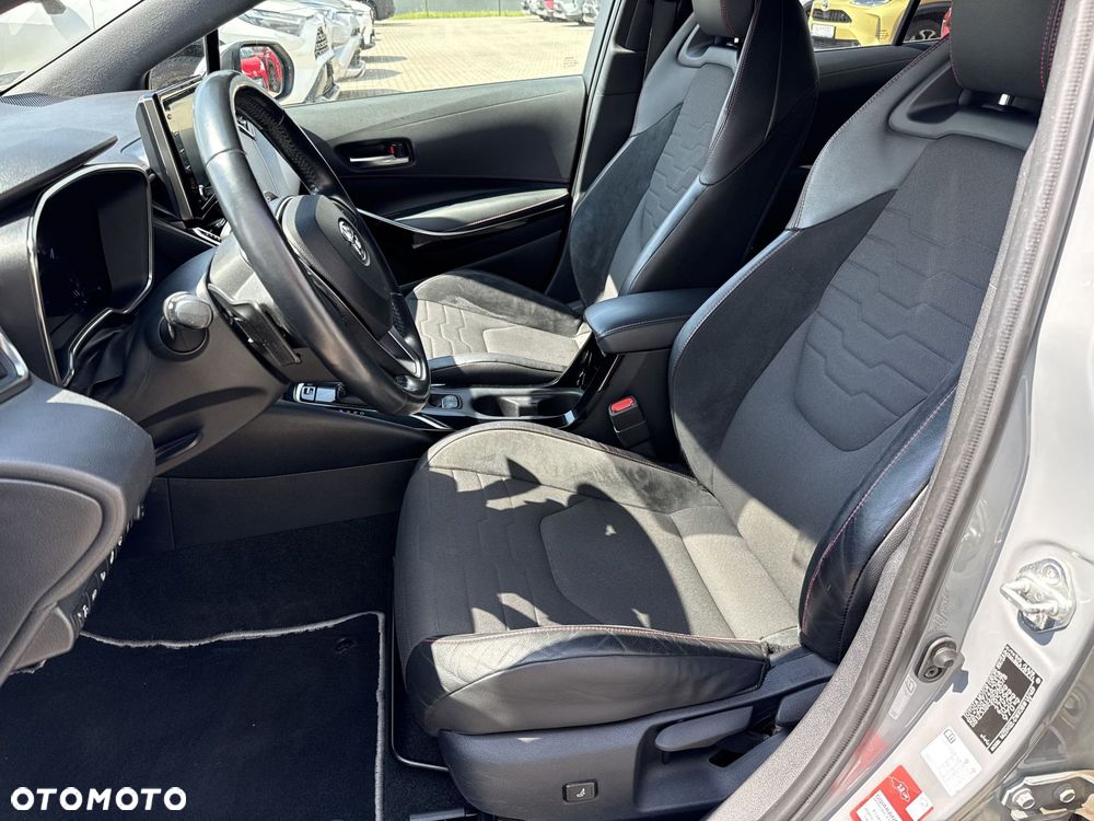 Toyota Corolla - 13