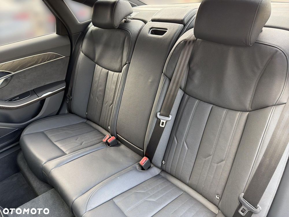 Audi A8 - 12
