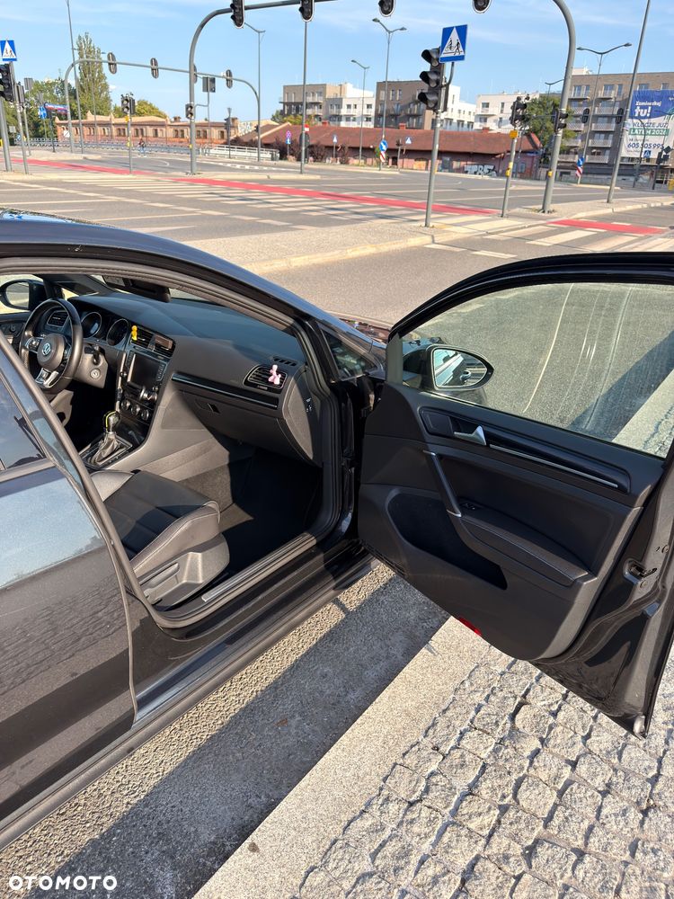Volkswagen Golf - 12