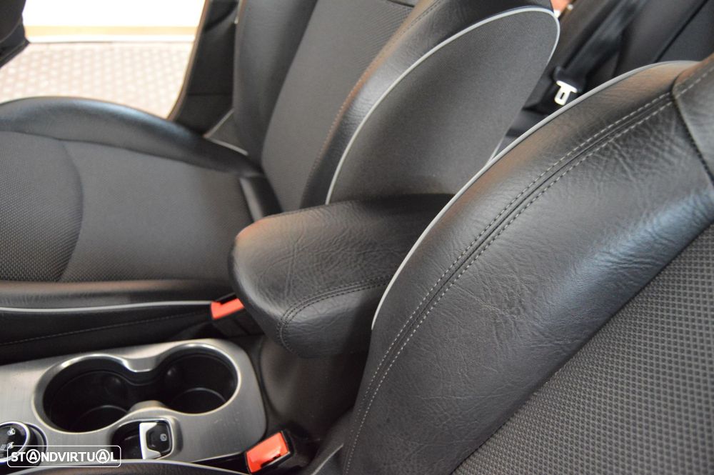 Fiat 500X 1.4 Multiair DCT 4x2 S&S Cross - 40