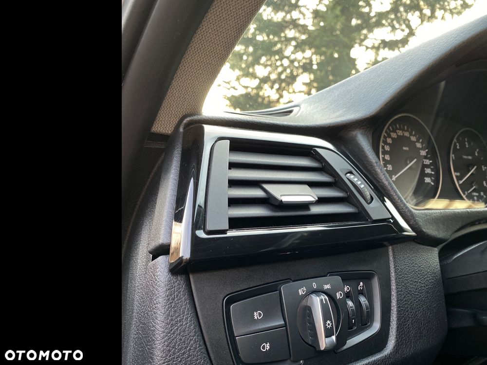 BMW Seria 3 318d - 19