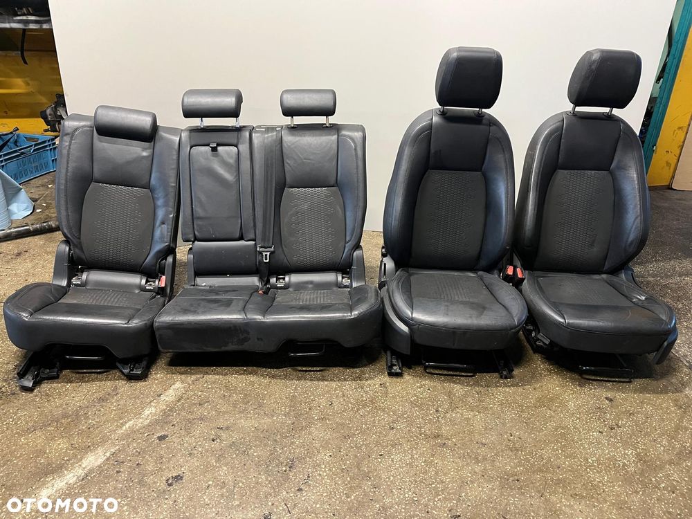 Siedzenia fotele kanapa komplet skórzane czarne Land Rover Discovery Sport L550 - 1