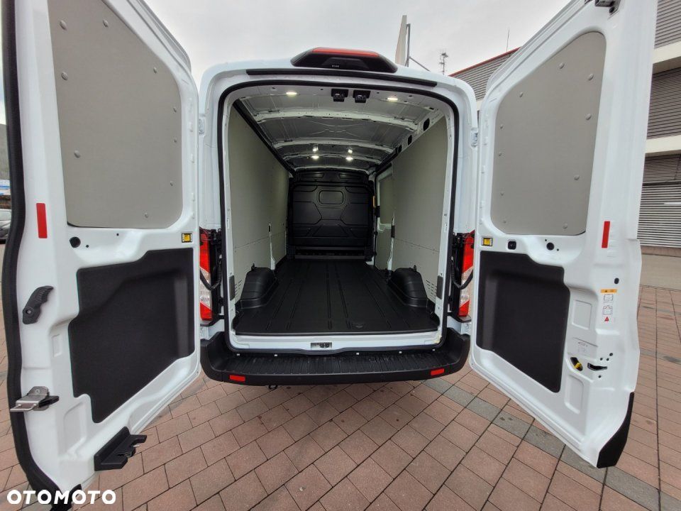 Ford E-Transit - 14