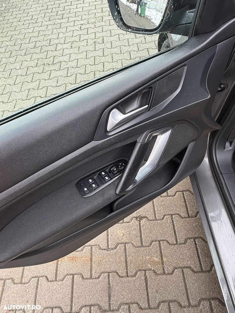 Peugeot 308 HDi FAP 110 Sport Plus - 13