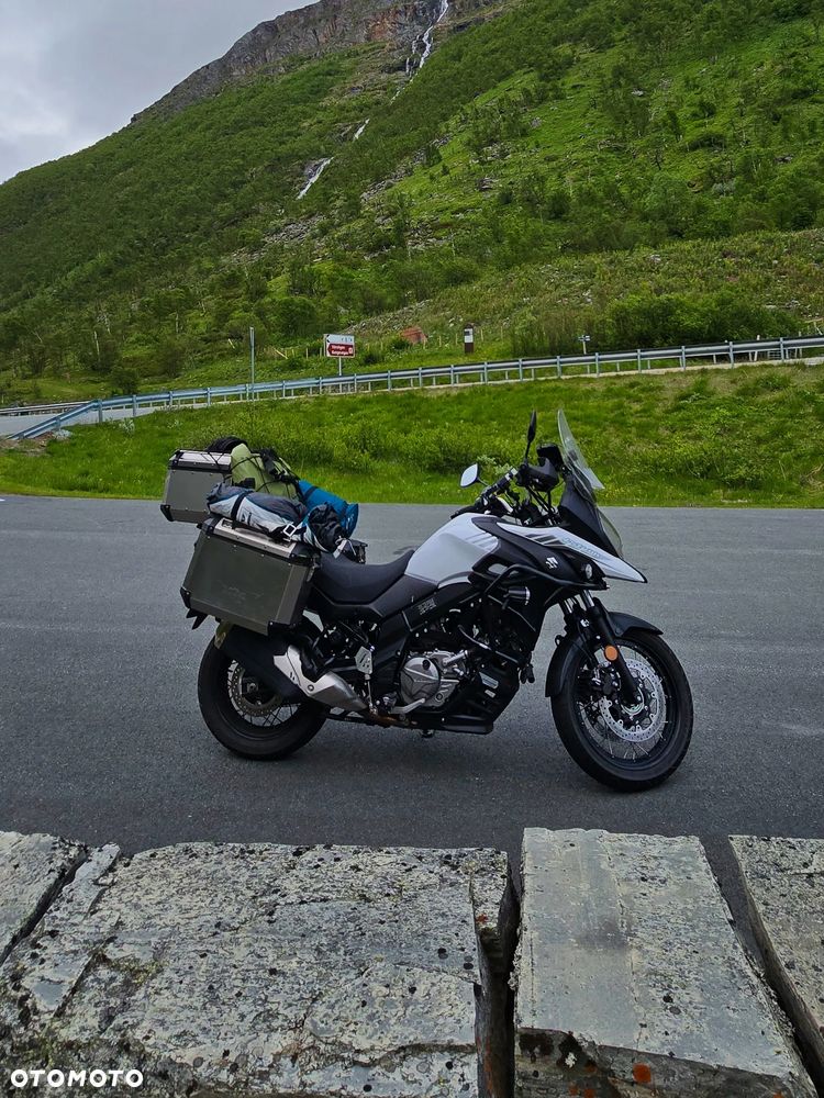 Suzuki V-STROM - 2