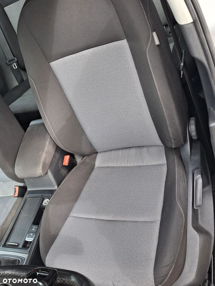 Volkswagen Golf 1.2 TSI BlueMotion Technology Comfortline - 28