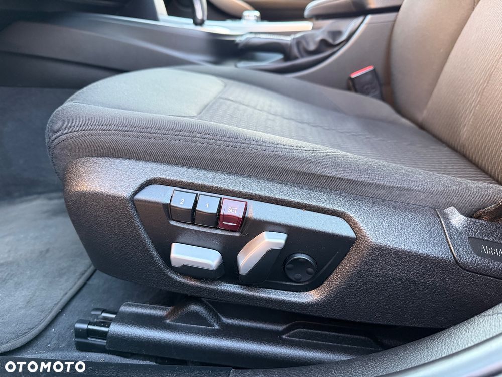 BMW Seria 3 - 22