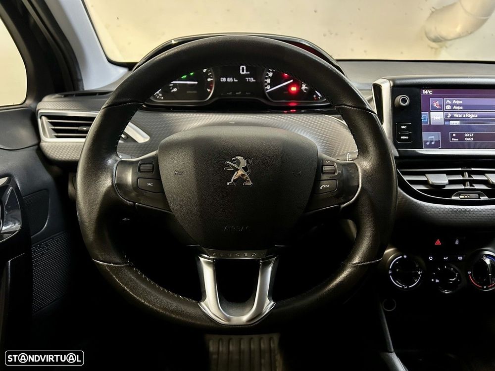Peugeot 208 1.2 PureTech Style - 10