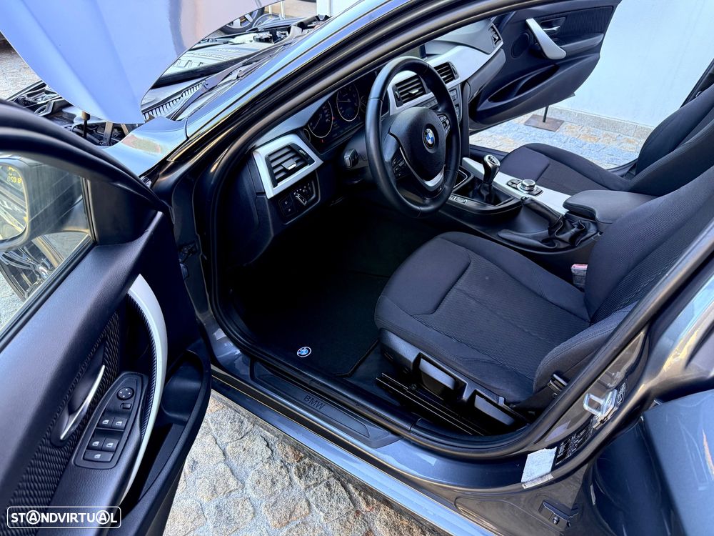 BMW 318 d M Sport - 8