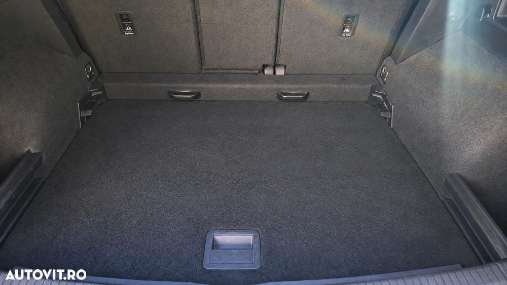 Volkswagen Tiguan - 8