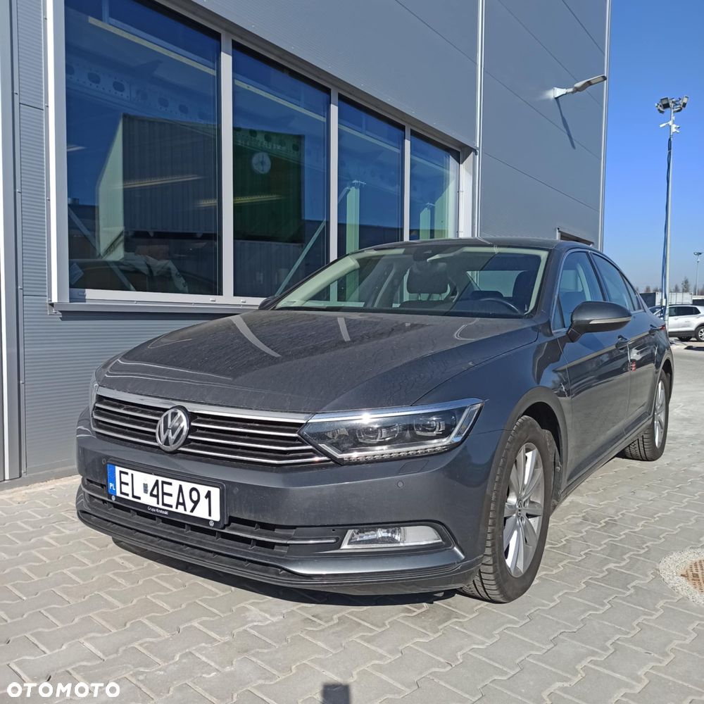Volkswagen Passat 1.8 TSI BMT Comfortline - 1