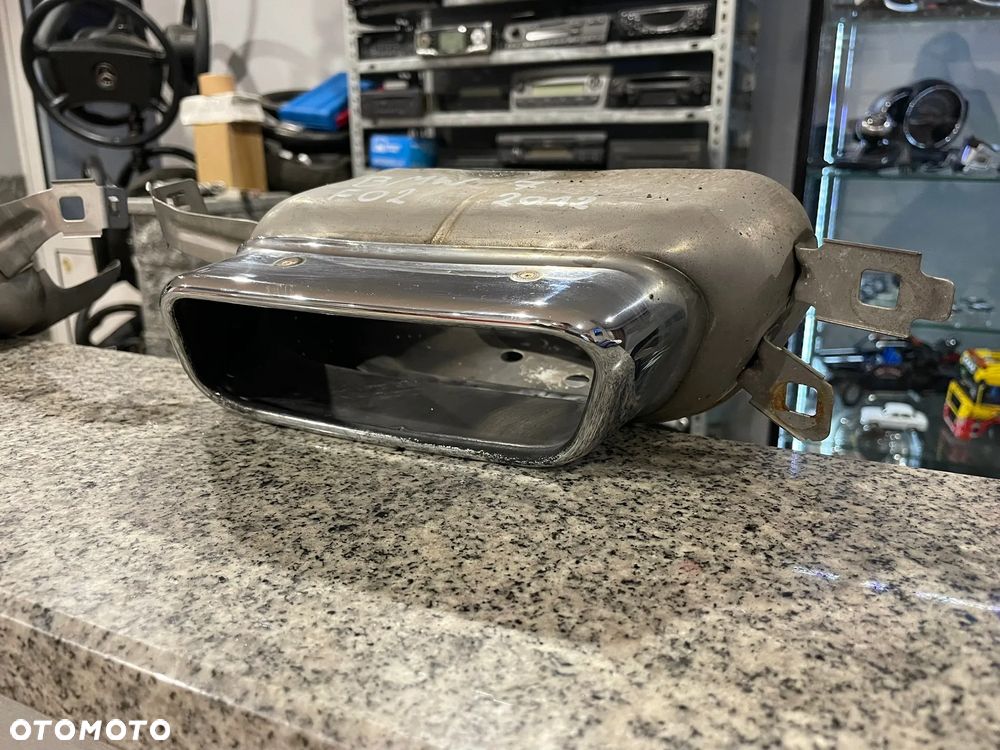 BMW 7 F01 F02 KOŃCÓWKA OSŁONA TŁUMIKA LEWA / PRAWA KOMPLET - 2