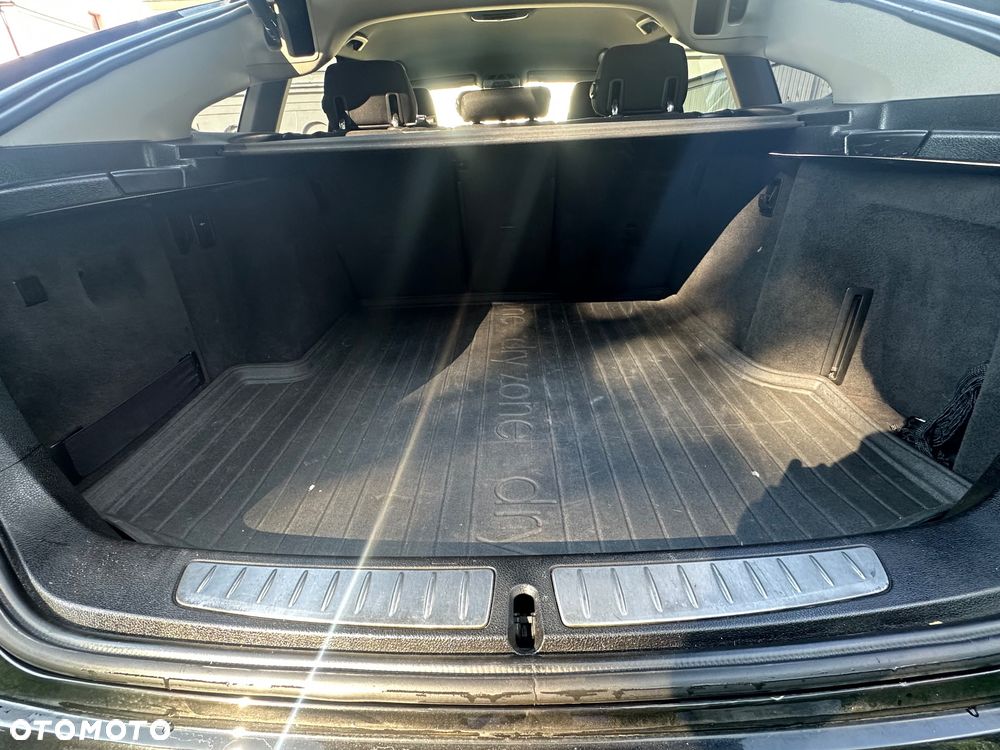 BMW Seria 3 318d - 29