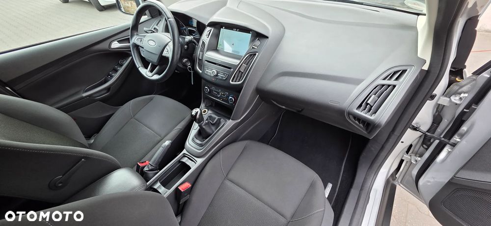 Ford Focus 1.0 EcoBoost STart-Stopp-System TITANIUM - 29