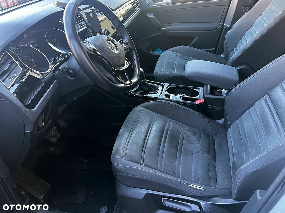 Volkswagen Touran 1.4 TSI BMT Highline DSG - 19