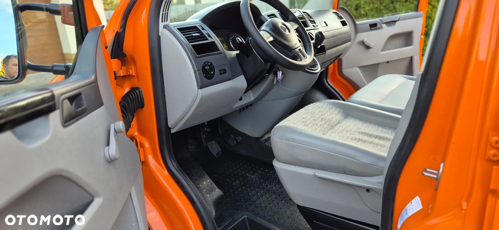 Volkswagen T5 - 24