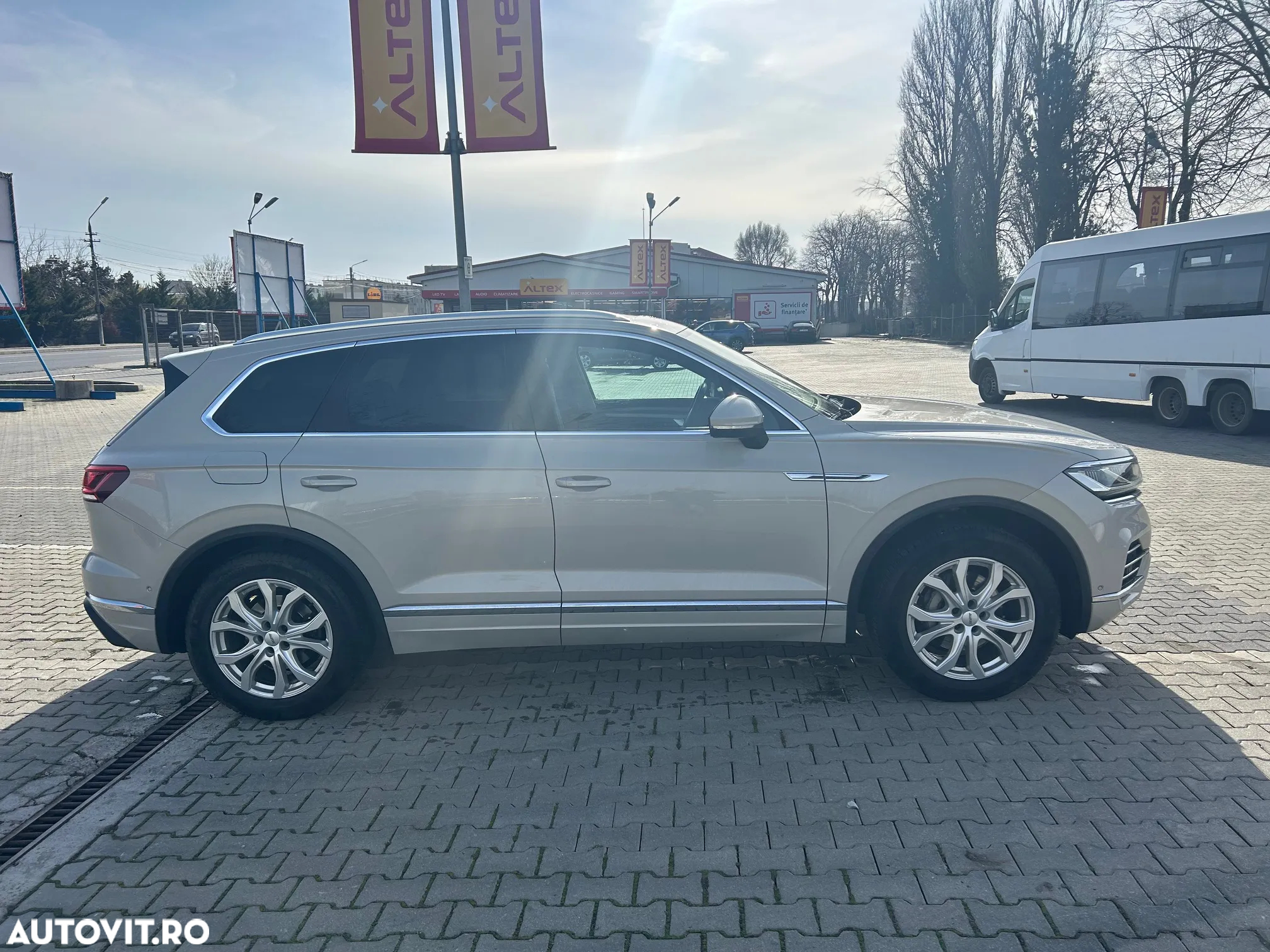 Volkswagen Touareg V6 TDI Elegance - 2