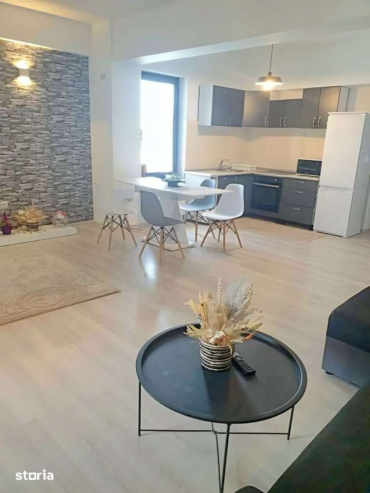 Luxury Villa Apartment in Central Constanța: 3 Rooms, 2 Baths, Parking — fotografia 2
