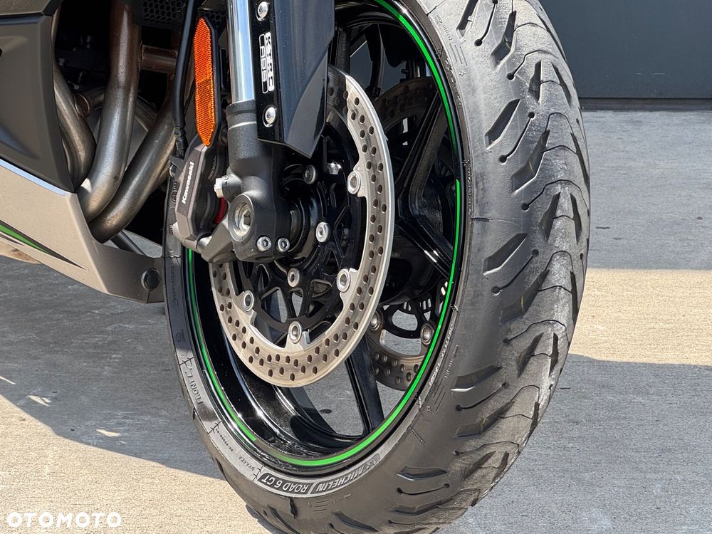 Kawasaki Ninja 1000 SX - 4