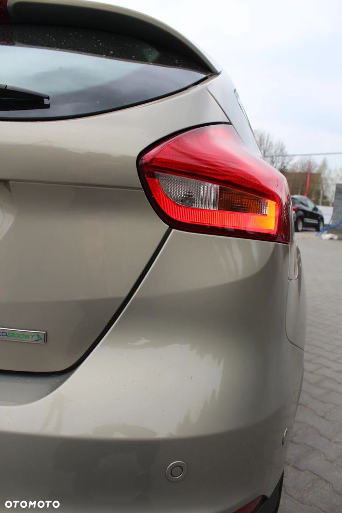 Ford Focus 1.0 EcoBoost Titanium - 34