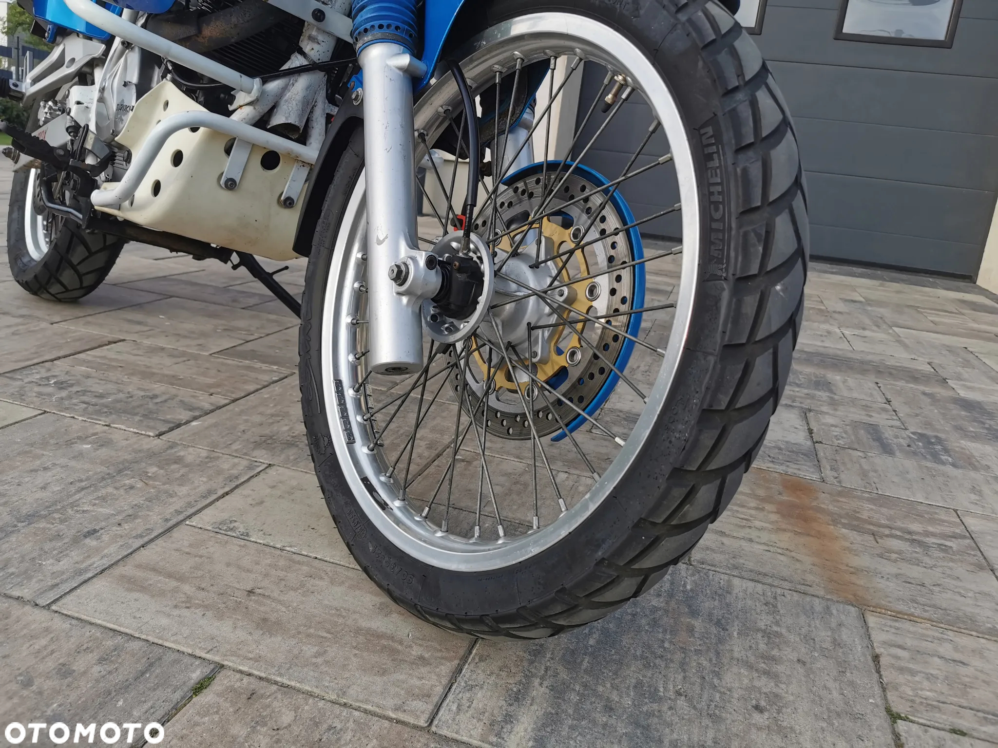 Suzuki DR - 19