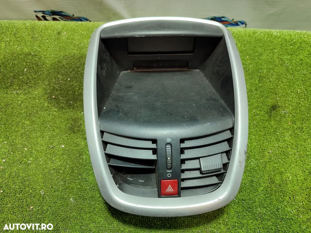 DISPLAY CENTRAL BORD + VENTILATIE + BUTON AVARIE PEUGEOT 207 1.4 BENZINA 2007 / BERLINA 3 USI COD OEM 9663205580 / 9664158480 / 9650068177 / 2006-2014 - 1