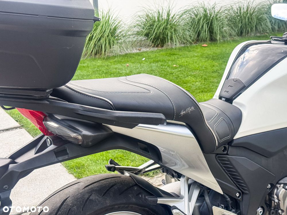 Honda VFR - 24