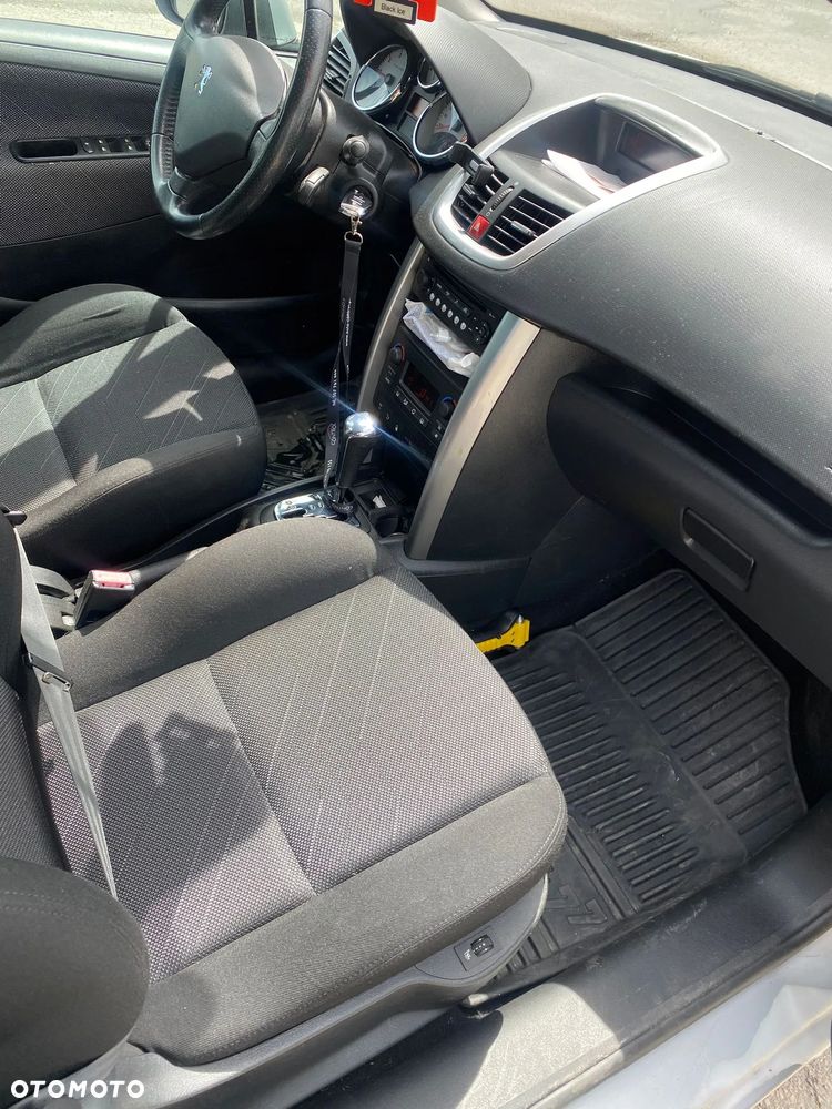 Peugeot 207 120 Automatik Premium - 6