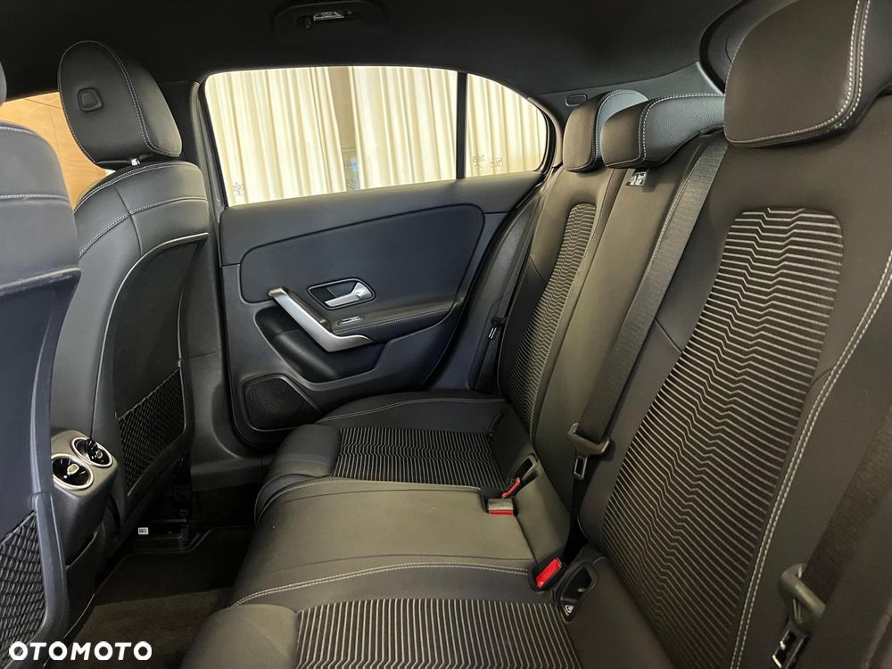 Mercedes-Benz Klasa A 200 7G-DCT - 11