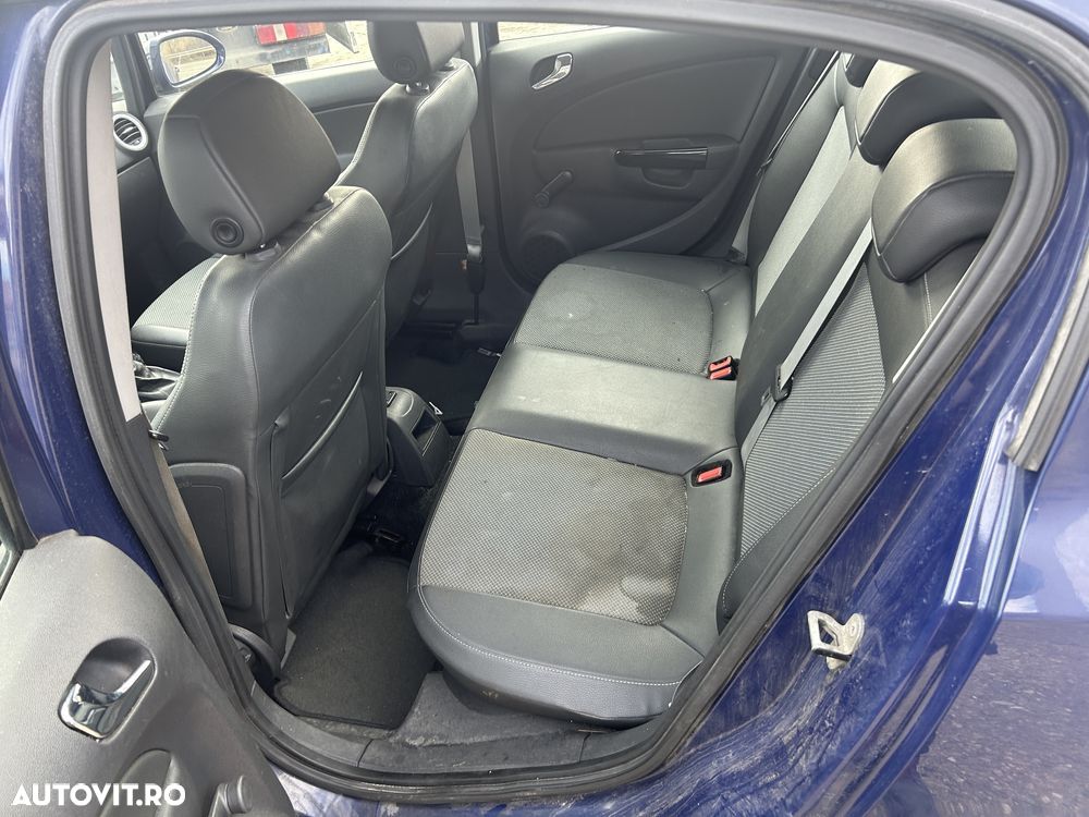Usa Opel Corsa D - 6