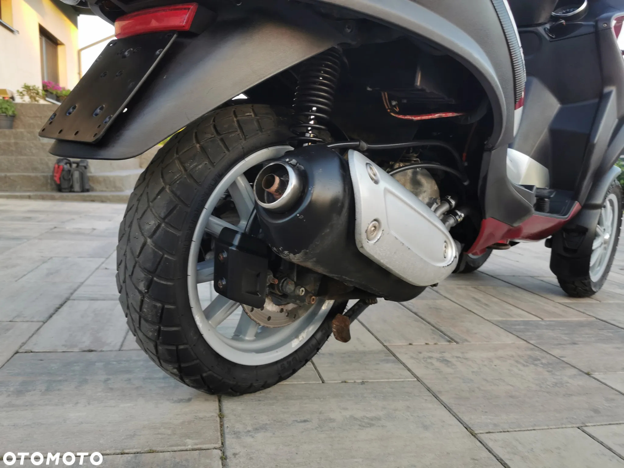 Piaggio MP-3 - 4