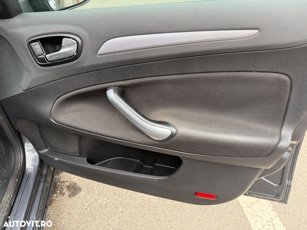 Ford Mondeo 1.8 TDCi Trend - 16