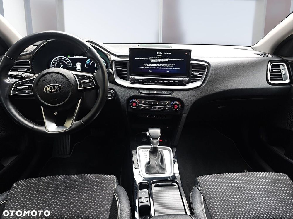 Kia Ceed 1.6 GDI PHEV L DCT - 8
