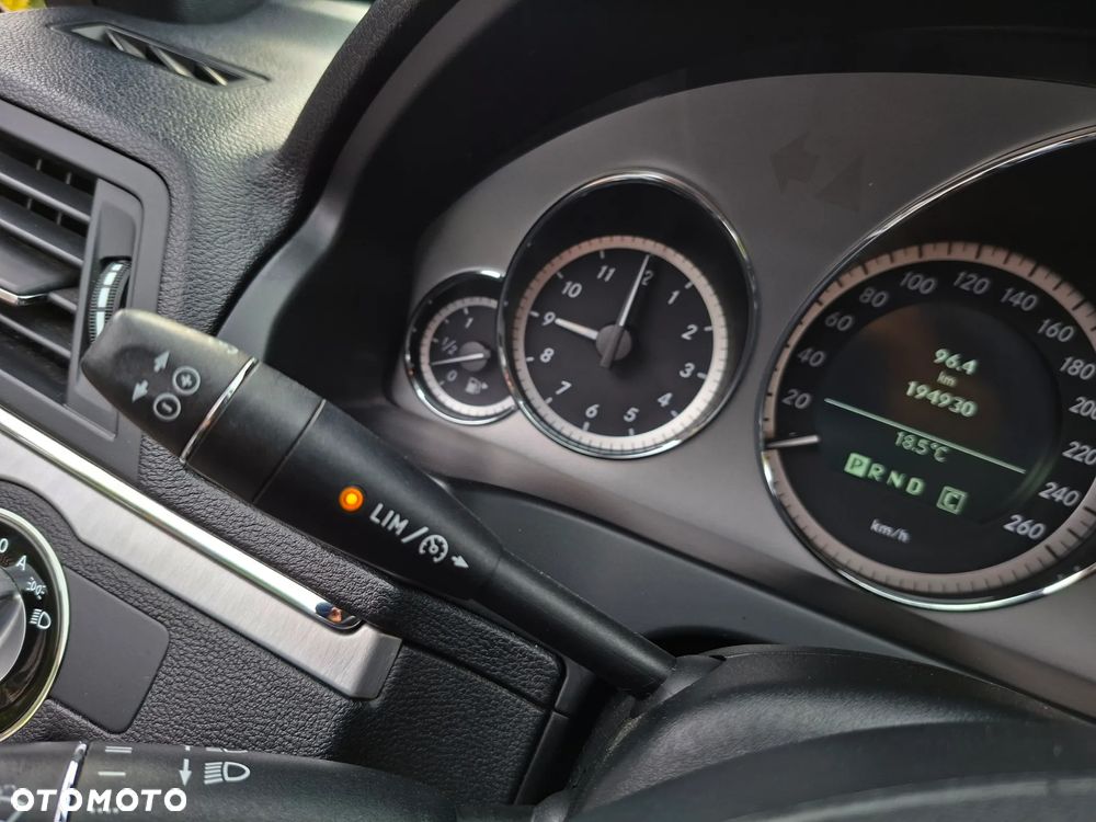 Mercedes-Benz Klasa E 200 CGI BlueEFFICIENCY Automatik Avantgarde - 21