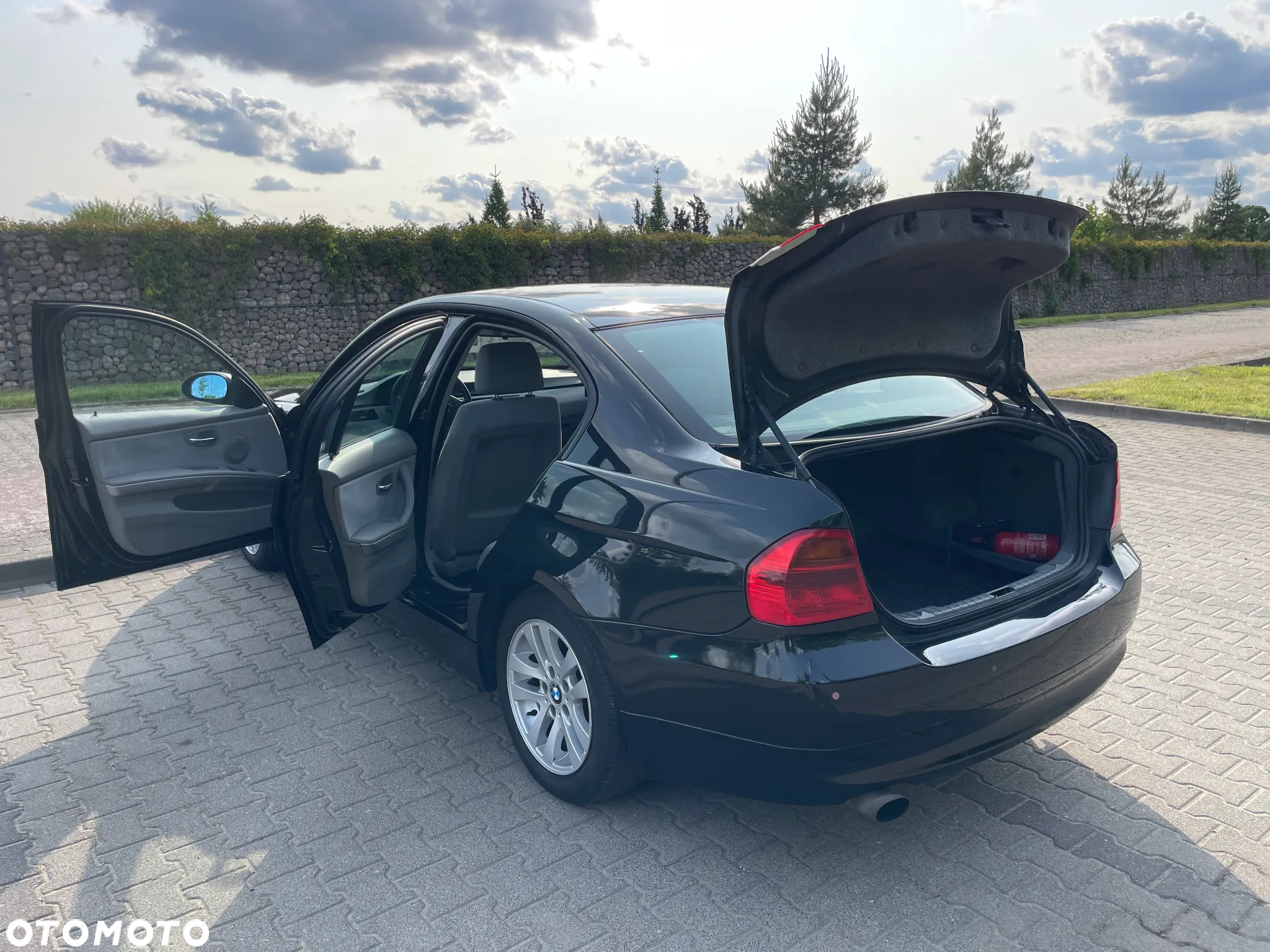 BMW Seria 3 318i - 17