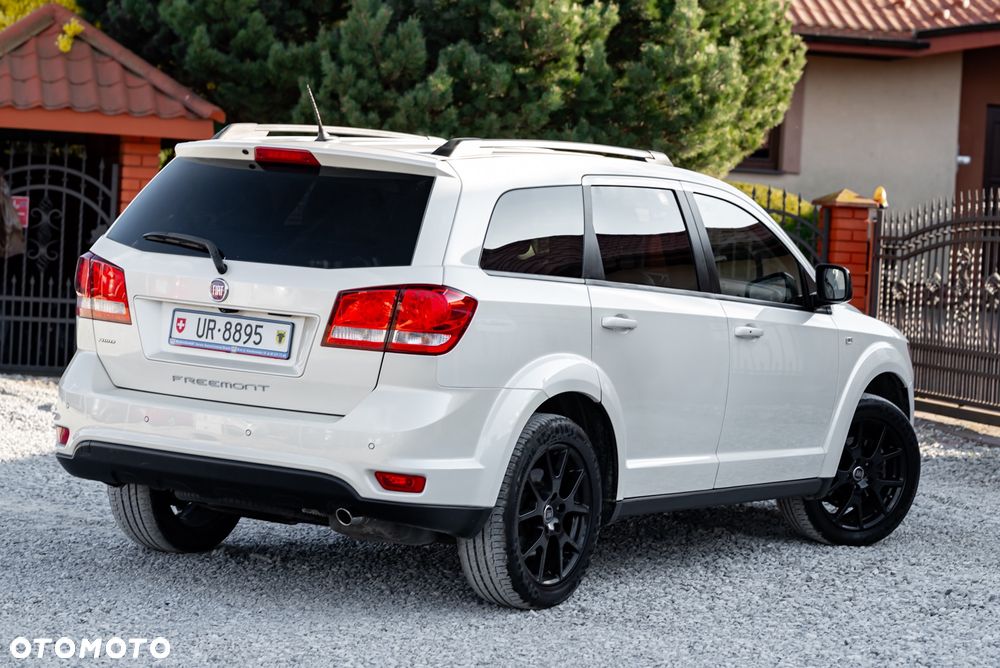 Fiat Freemont 2.0 Multijet 16V DPF Automatik Allrad Black Code - 10