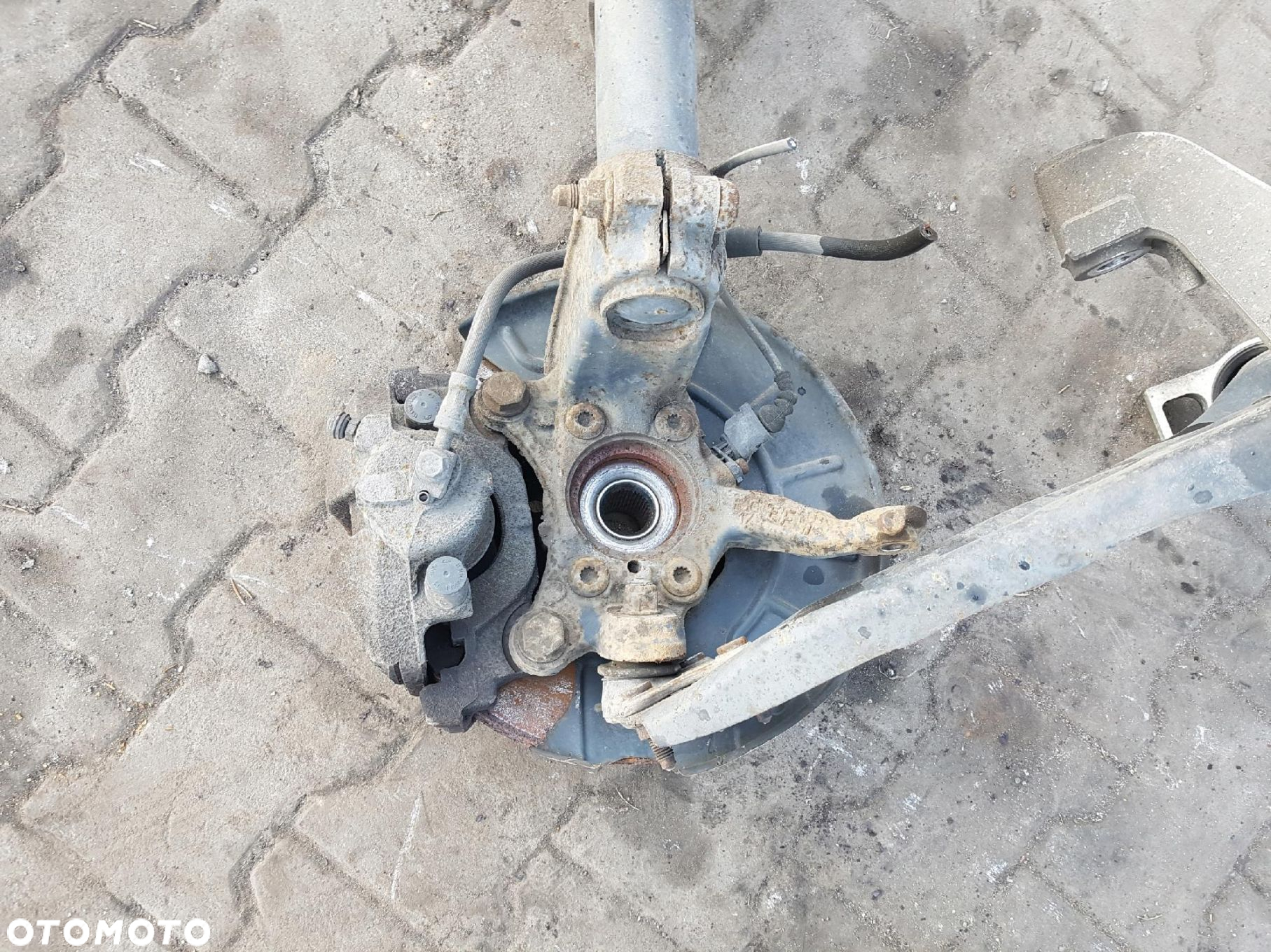 VW TOURAN 2 II 10-15r 1.6 TDI WAHACZ AMORTYZATOR ZWROTNICA PRAWA PRZÓD - 4