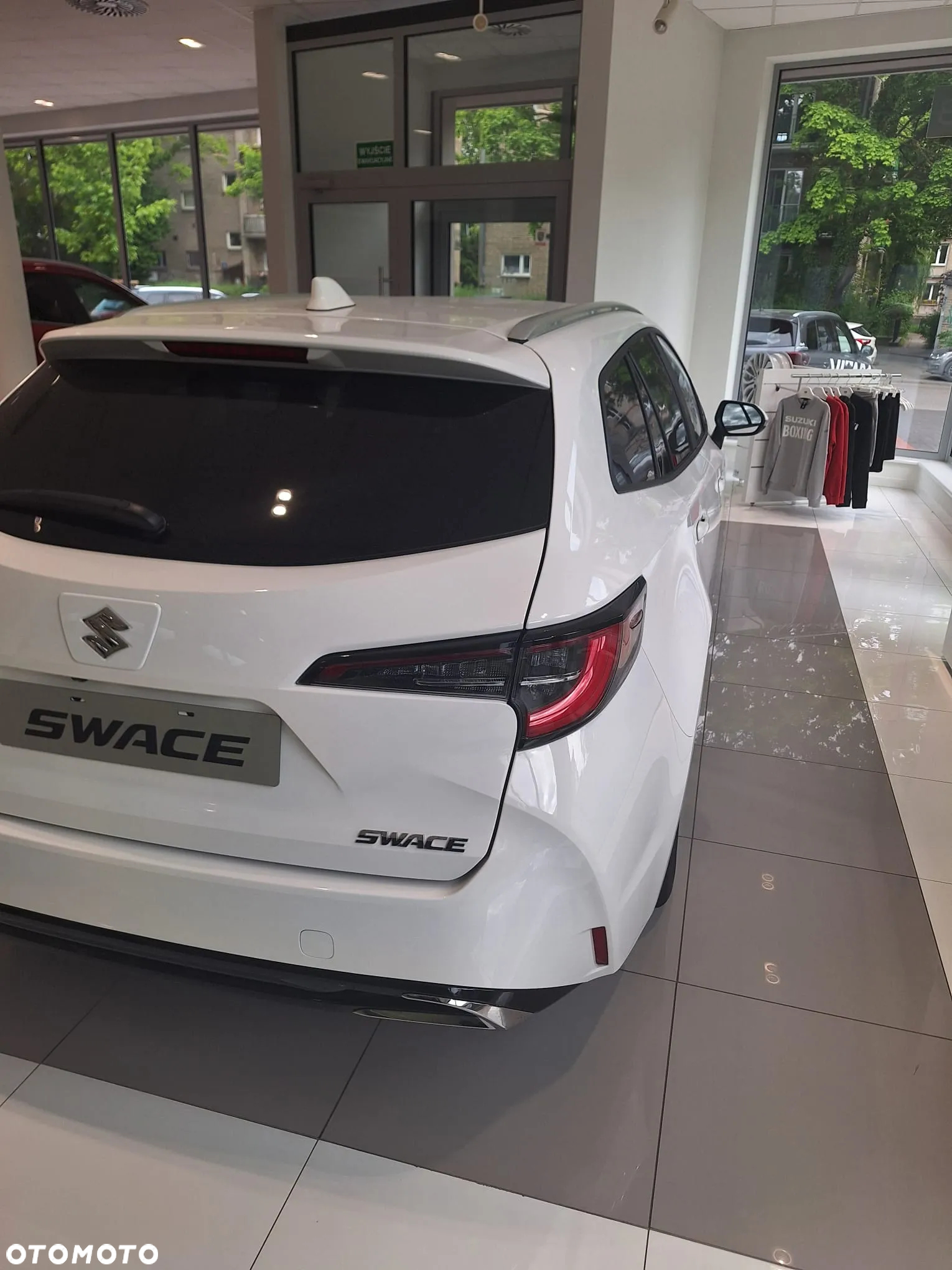 Suzuki Swace 1.8 Hybrid Premium Plus CVT - 5
