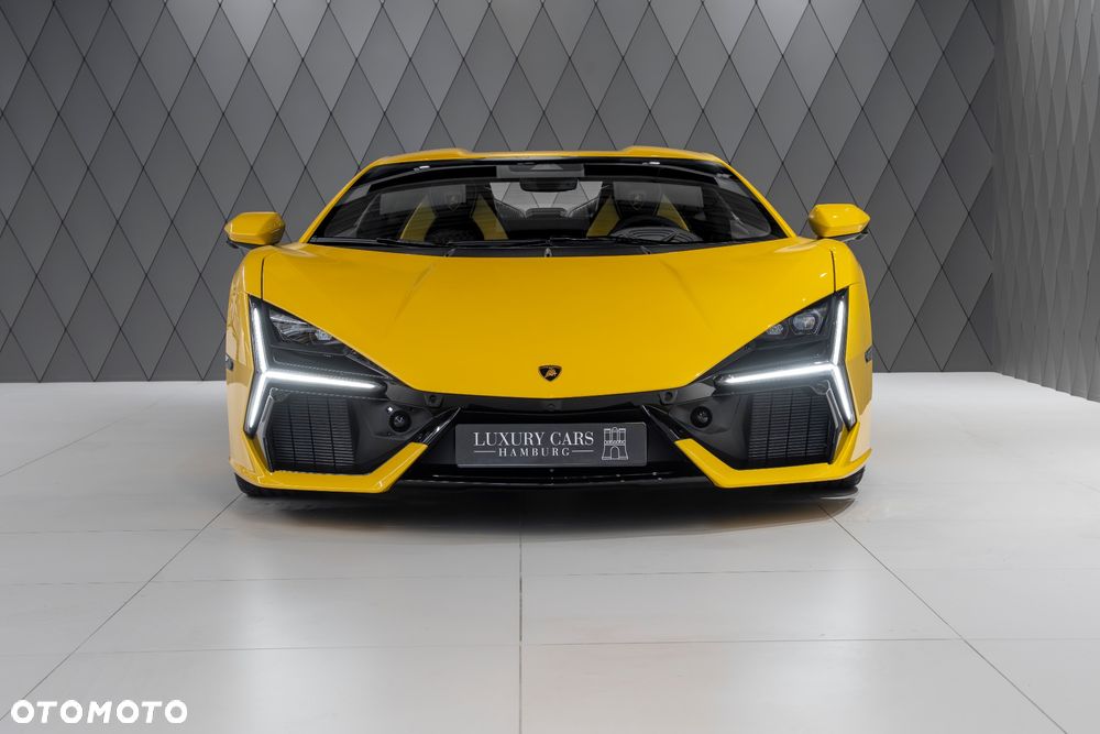 Lamborghini Revuelto - 2