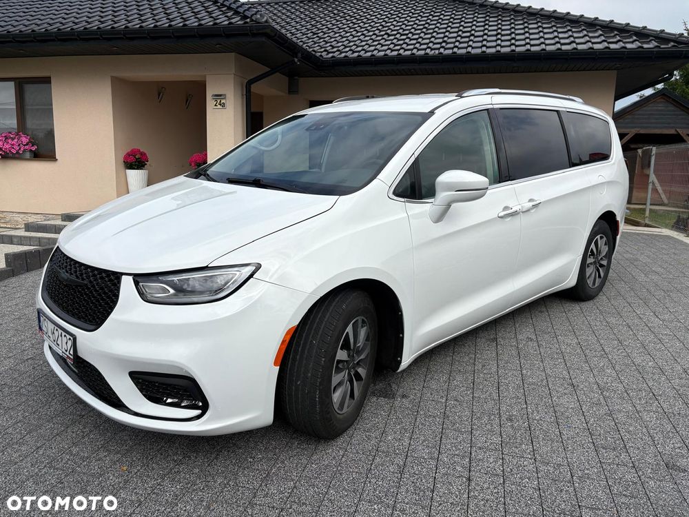 Chrysler Pacifica - 2