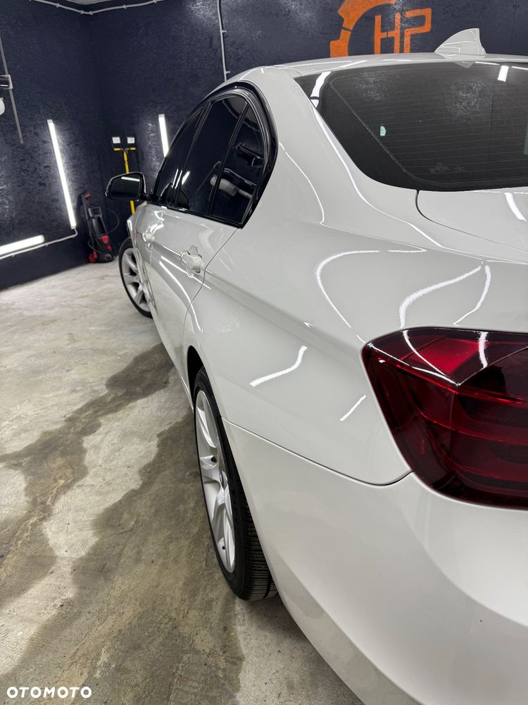 BMW Seria 3 320i - 8