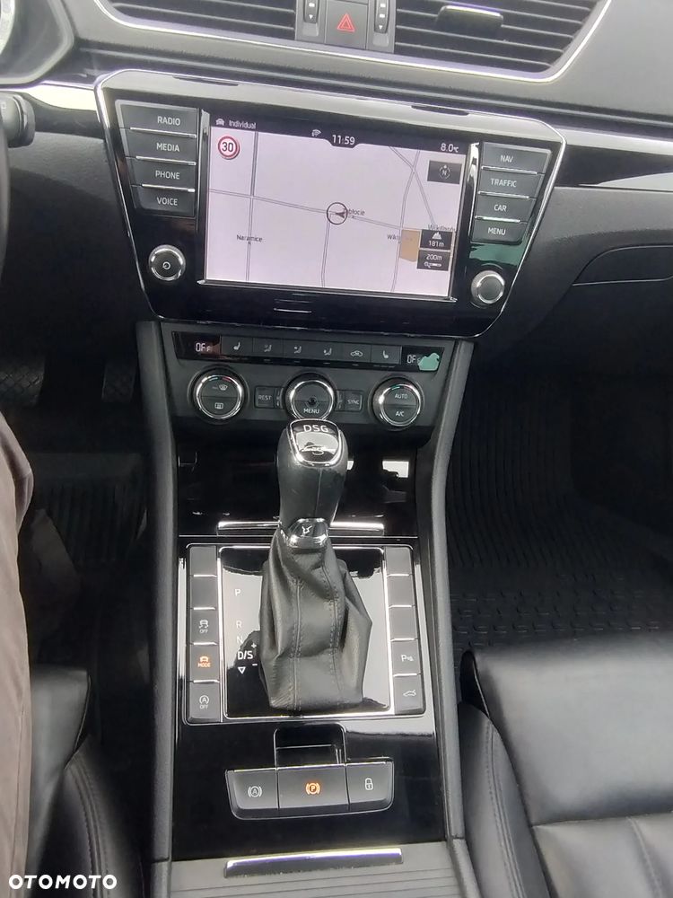 Skoda Superb 2.0 TDI DSG L&K - 6