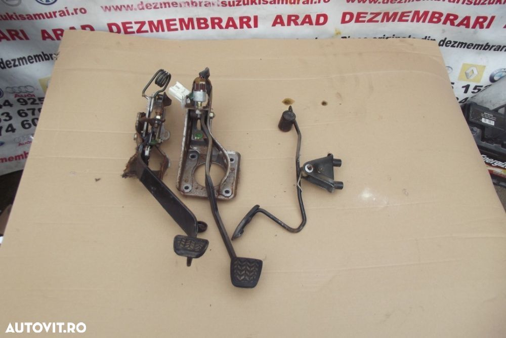Pedala acceleratie Toyota Rav4 2000-2006 dezmembrez Toyota rav4 2.0 - 3