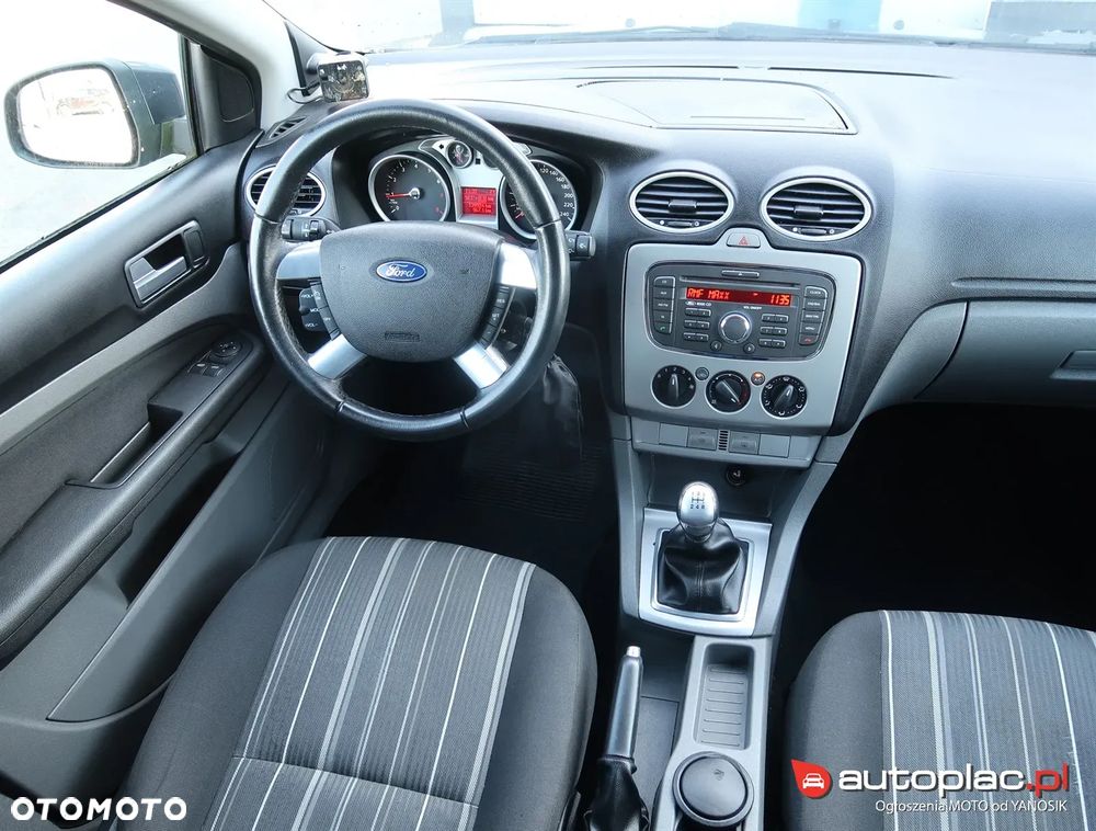 Ford Focus - 10