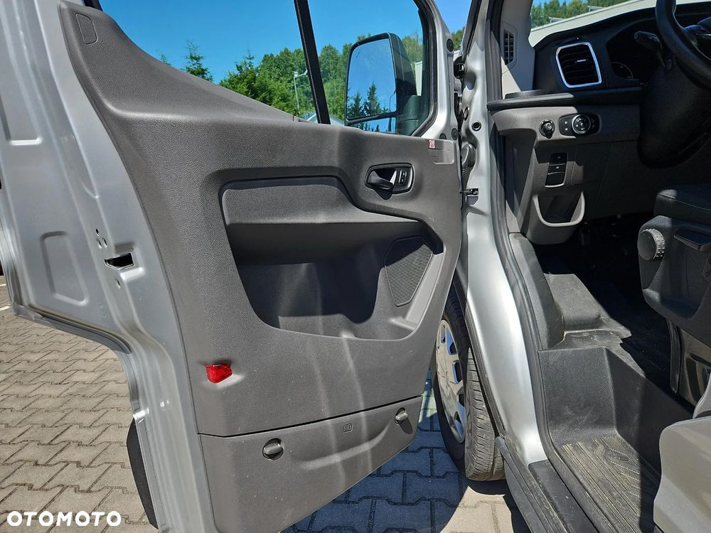 Ford Transit - 11
