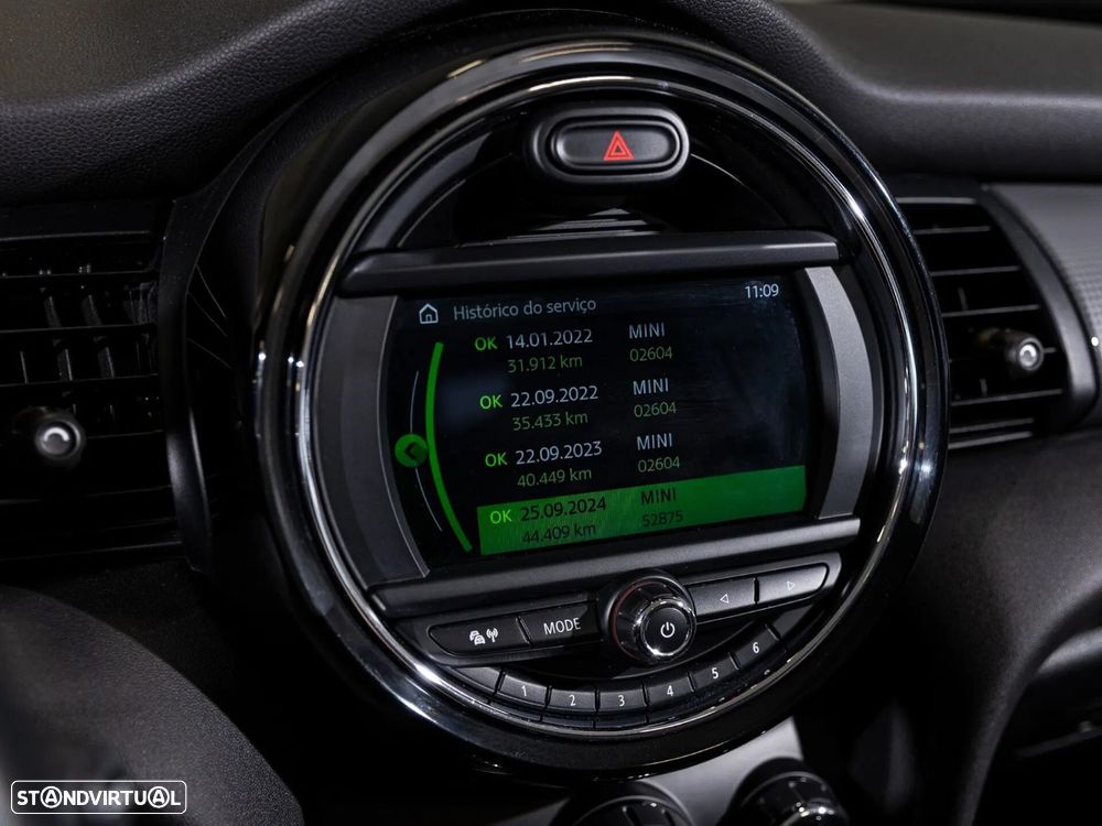 MINI Cabrio Cooper Auto - 23