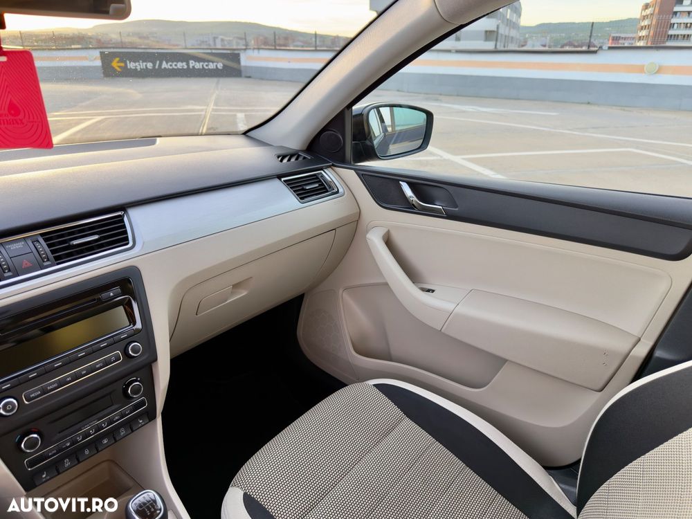 Skoda RAPID 1.2 TSI Elegance - 24