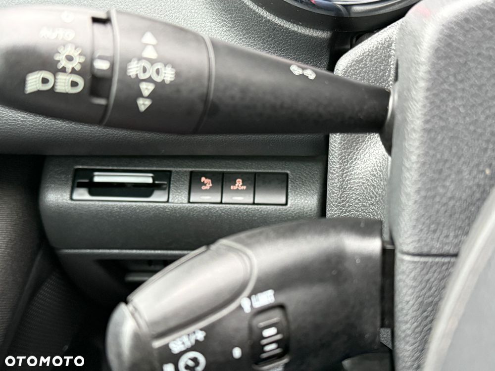 Peugeot 5008 - 32
